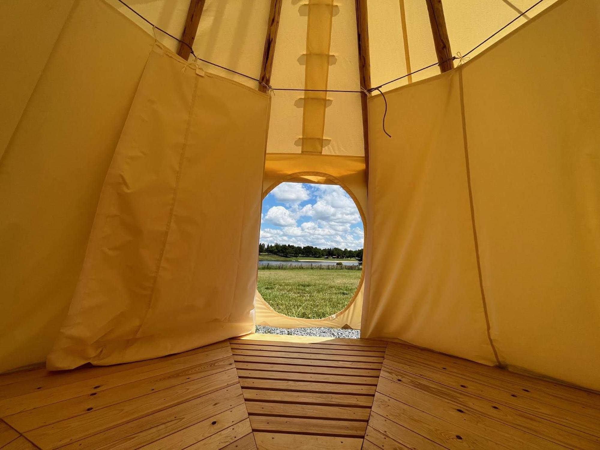 Les Logements Insolites De La Base Nautique Verneuil  エクステリア 写真