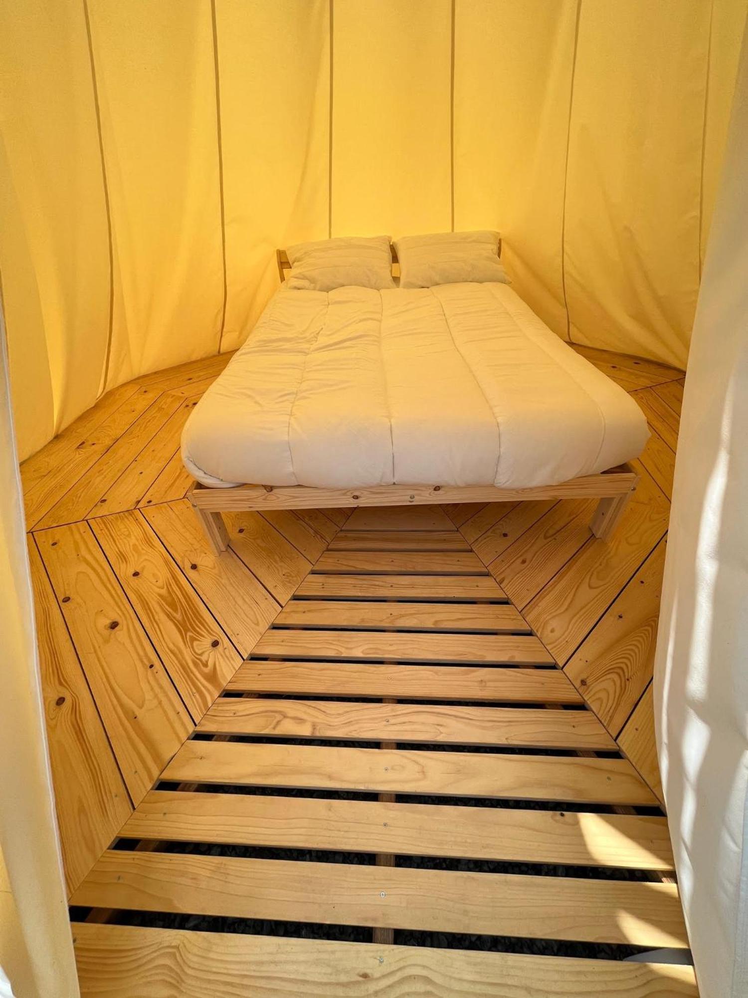 Les Logements Insolites De La Base Nautique Verneuil  エクステリア 写真