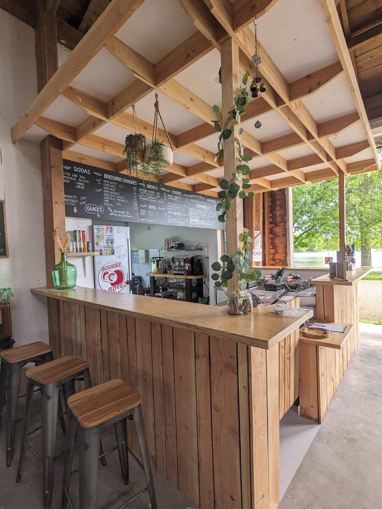 Les Logements Insolites De La Base Nautique Verneuil  エクステリア 写真