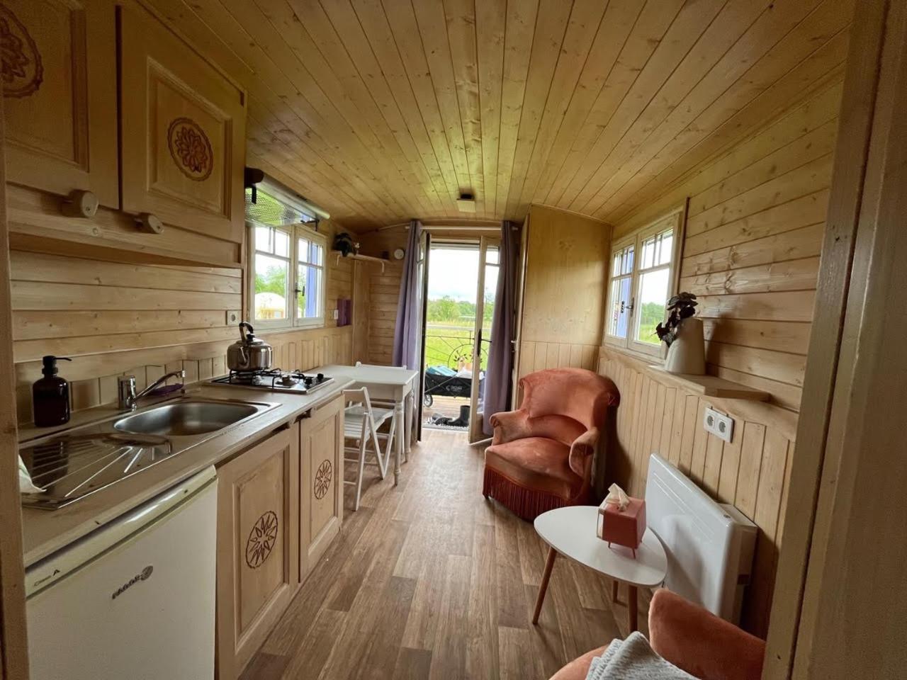 Les Logements Insolites De La Base Nautique Verneuil  エクステリア 写真