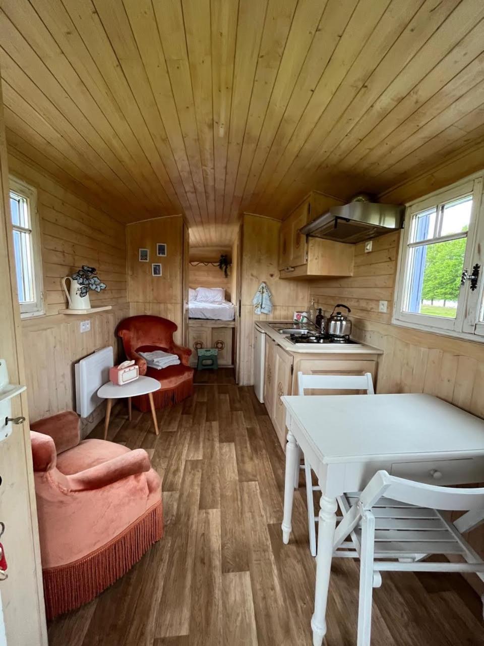Les Logements Insolites De La Base Nautique Verneuil  エクステリア 写真