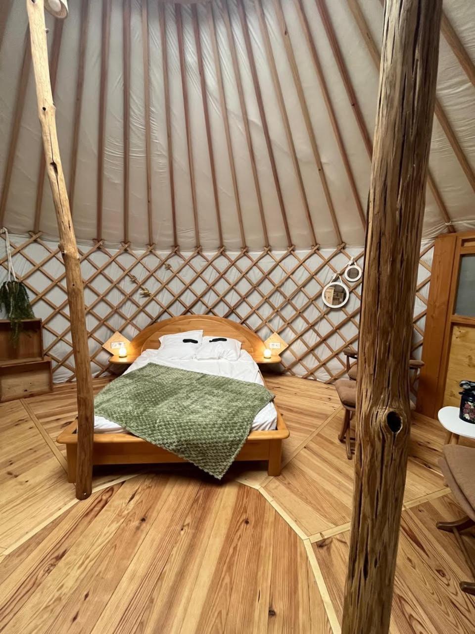 Les Logements Insolites De La Base Nautique Verneuil  エクステリア 写真